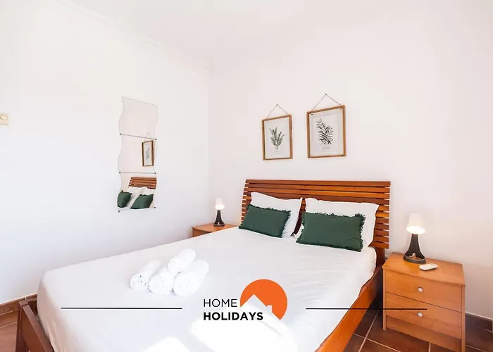 #020 Medronheira By Holidays Apartamento
